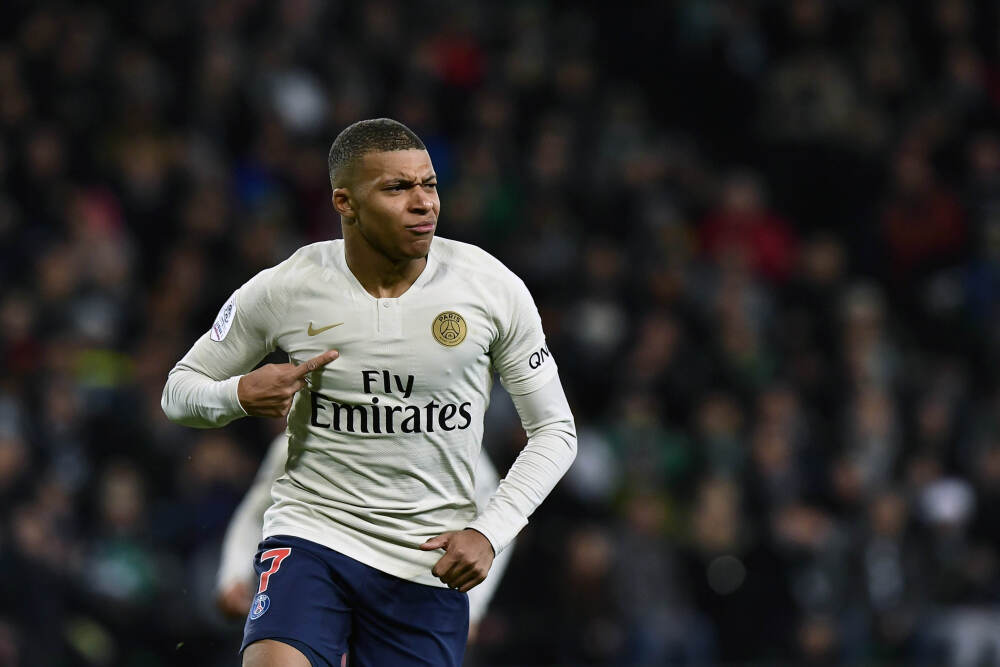 北方首家！机器人6S中心落地济南